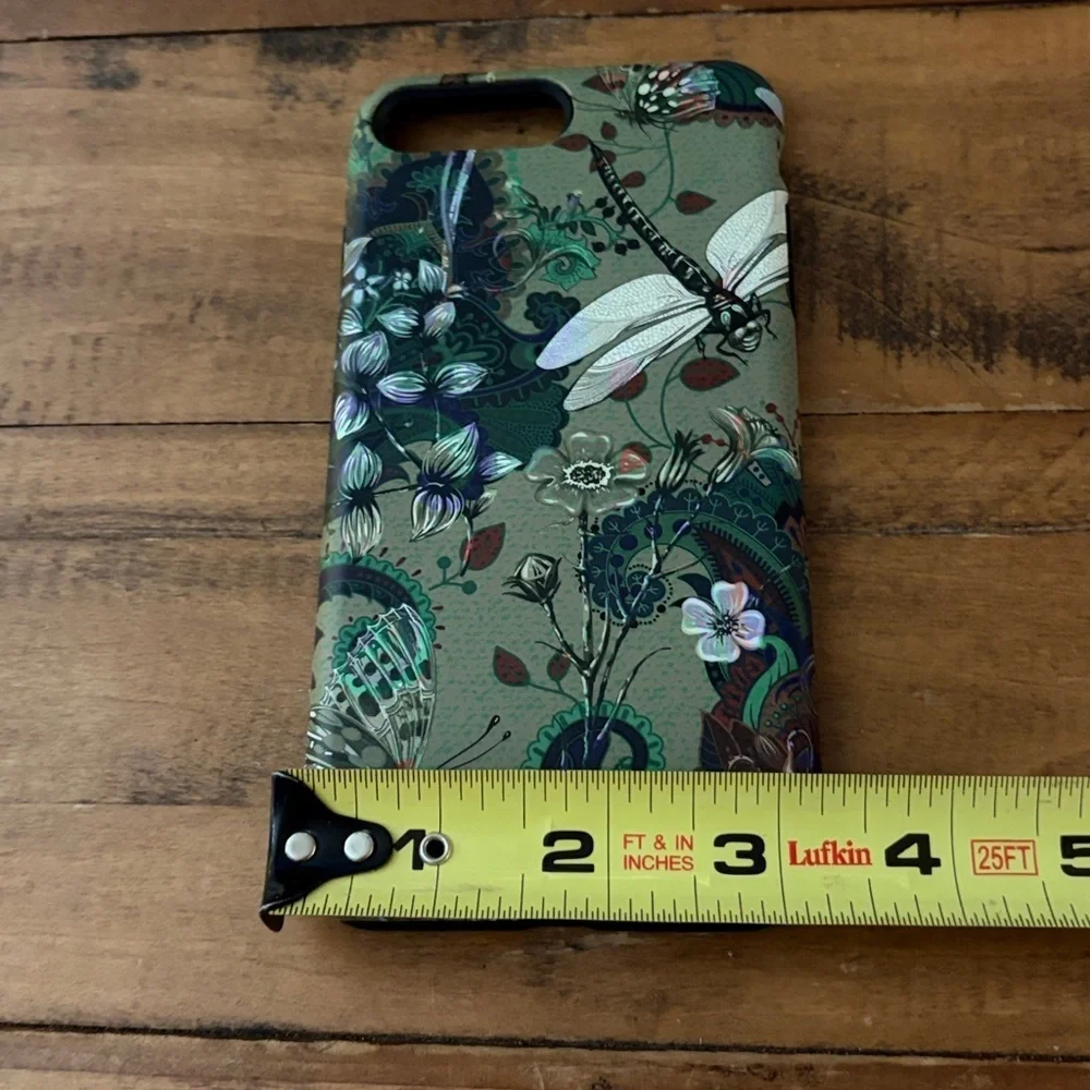 iPhone 6/6S featuring a detailed, nature-design Butterflies and Dragonflies